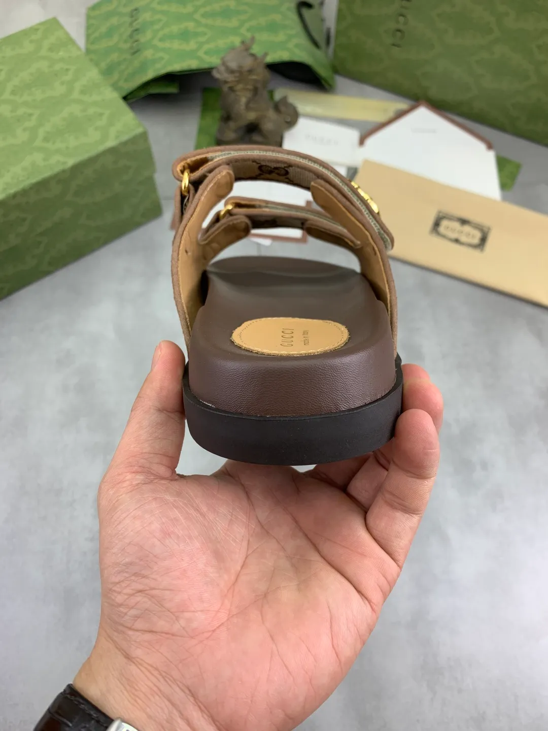 Men's Men's Shoes💰P440💰[New Style] High Version 🎁🎁🎁 GUCCI New Year of the Snake casual slippers, original official website, perfect workmanship, transmitting a kind of noble luxury, sublimating its definition of luxury in Gucci's high-end extraordinary craftsmanship. Original Gucci double G combination outsole, code number: 35-45, complete package